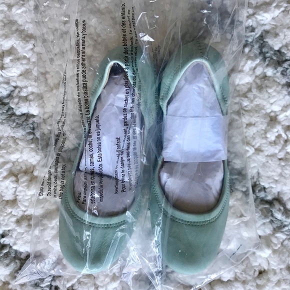 Lucky Brand Emmie Flats - Picture 5 of 6